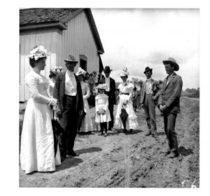 After Church. Moorefield, Arkansas. 1899-1900.