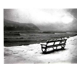 Snow on bench at beach, Rapallo. 1905-6.