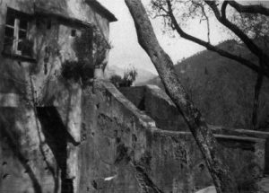 House with stone stairway. Near Rapallo. 1906.