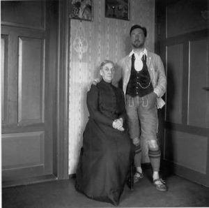 Kandinsky in Bavarian costume with his mother. Murnau. 1913.